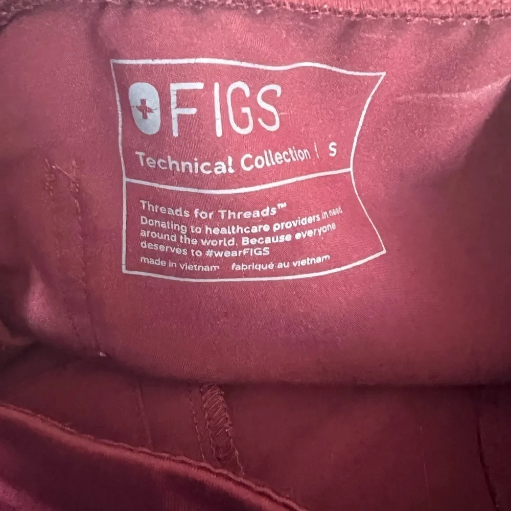 Figs maroon scrub‎ jogger pants